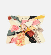 Akira Foulard 