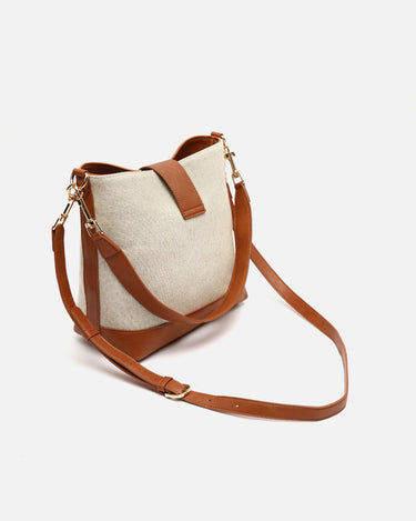 Sora Hobo-Tasche aus Kunstleder mit Raffia-Effekt 